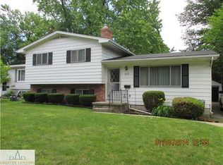 2717 W Mount Hope Ave, Lansing, MI