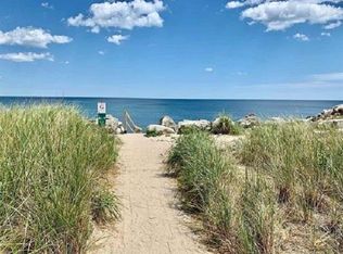 971 Ocean Blvd APT 4, Hampton, NH 03842