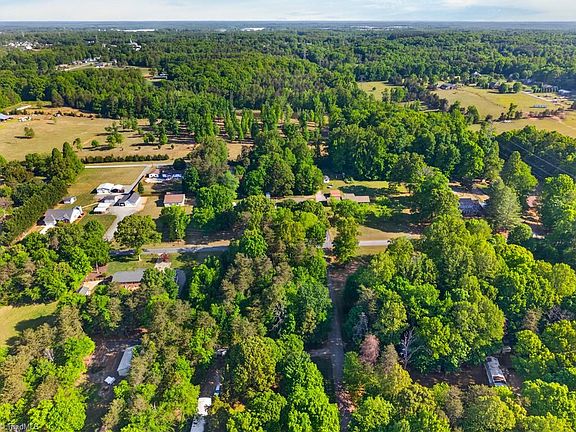 5th image of 4414 Matthews Ln Lot V