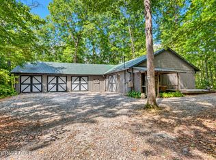 340 Cleggan Dr, Crossville, TN 38572