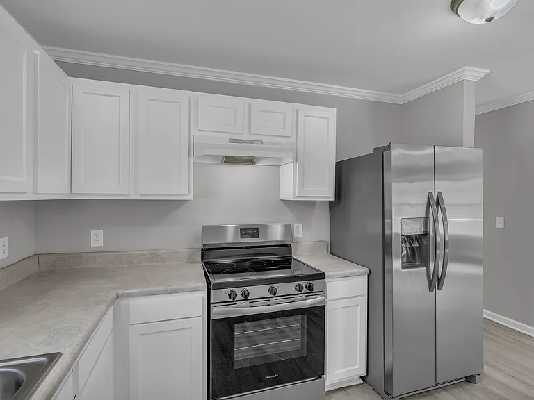 1040 Thomasville Estates Way SE — Photo 17