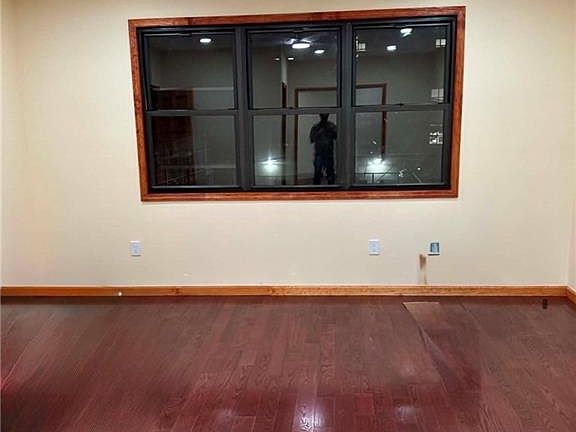 2nd image of 9015 Bayview Pl Floor 2