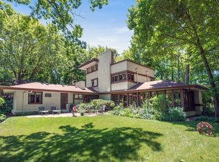 265 Sylvan Rd, Glencoe, IL 60022