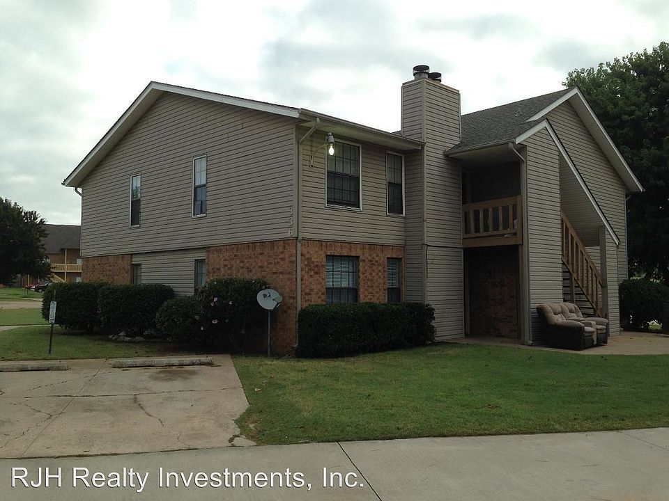 1st image of 336 Chalmette Dr APT C