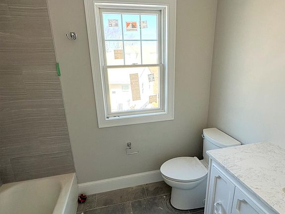5th image of 90 Main St #1C