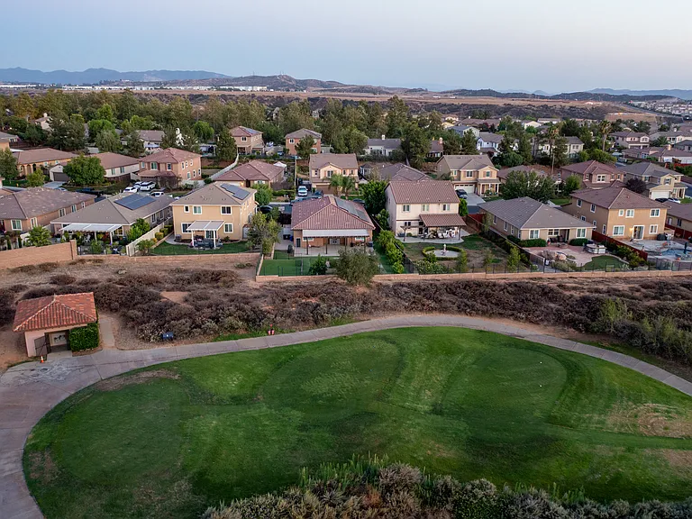 38152 Mulligan Dr — Photo 43