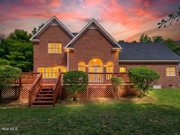 4th image of 108 Francis Marion Drive