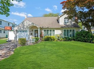 3023 Tinker Dr, Oceanside, NY 11572