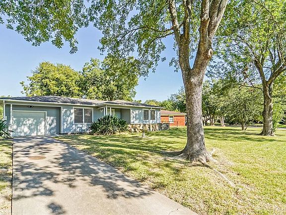 2nd image of 1 Southlawn Cir