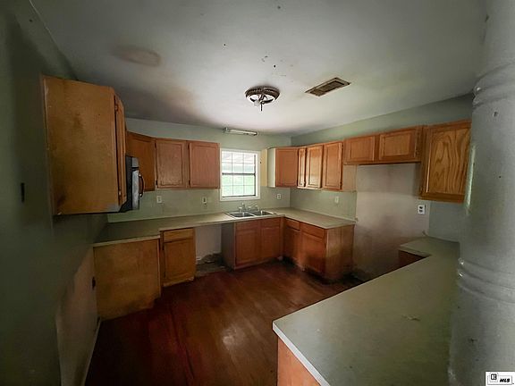 2nd image of 128 Fawn Dr
