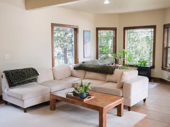 1031 NW Quincy Ave, Bend, OR 97703