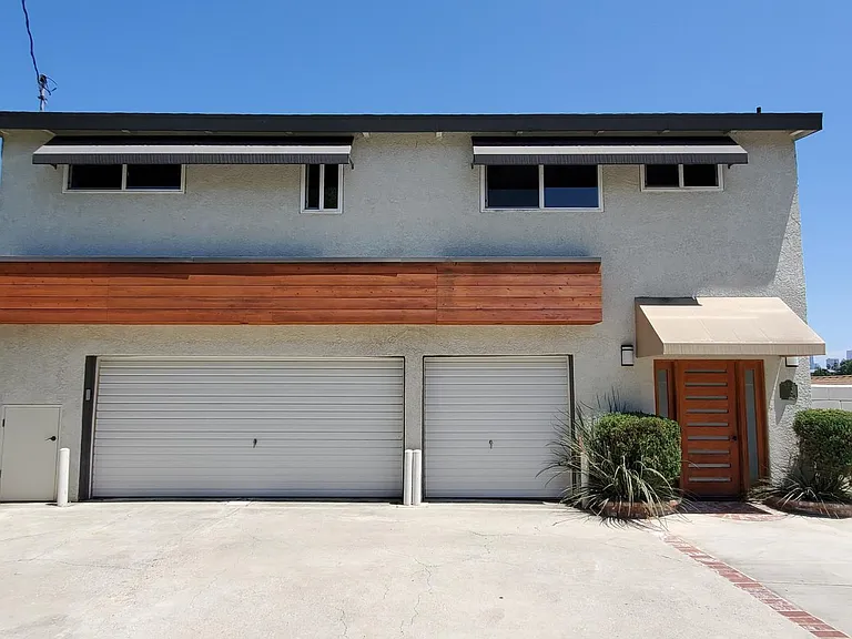 712 Robinson St #2 — Photo 3