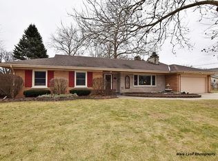 54 S Rosedale Ave, Aurora, IL 60506