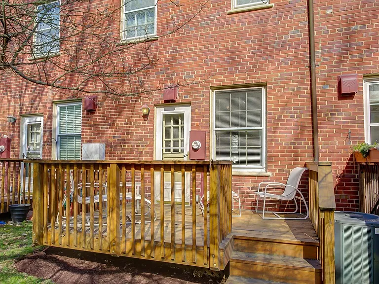 1100 S Barton St #293 — Photo 26