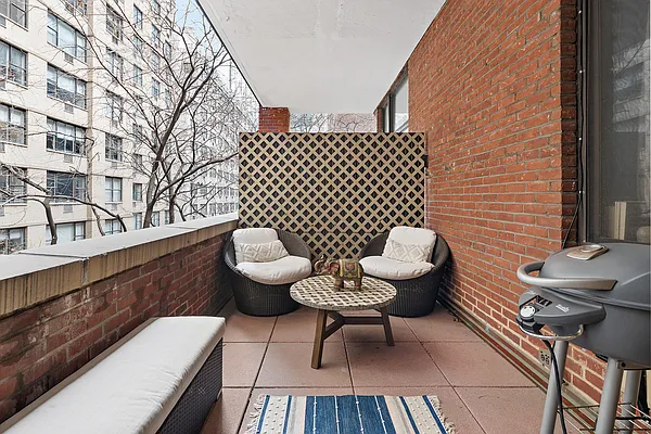Sold by Compass | media 8
