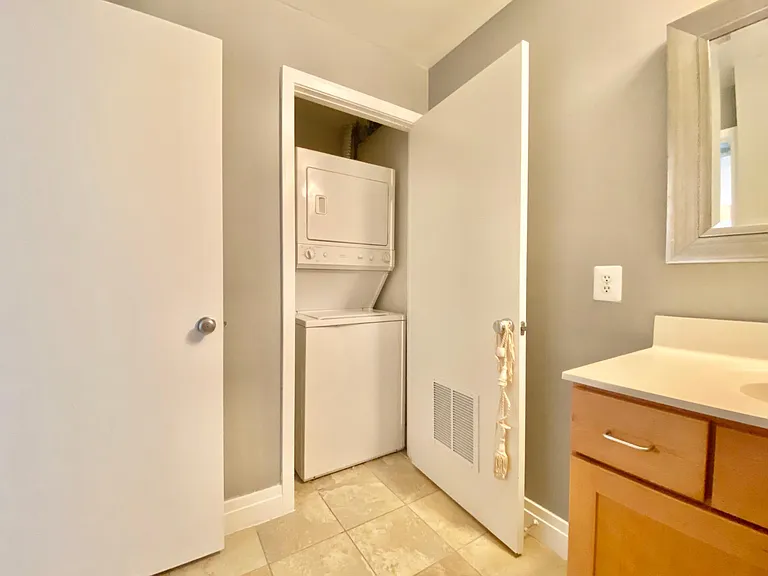 2020 12th St NW #611 — Photo 21