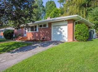 117 Belmont Dr, Hendersonville, NC 28739