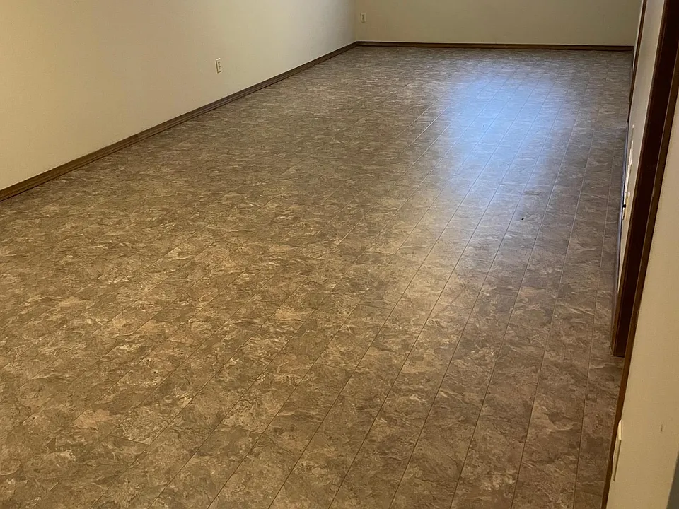 Basement Family Roon