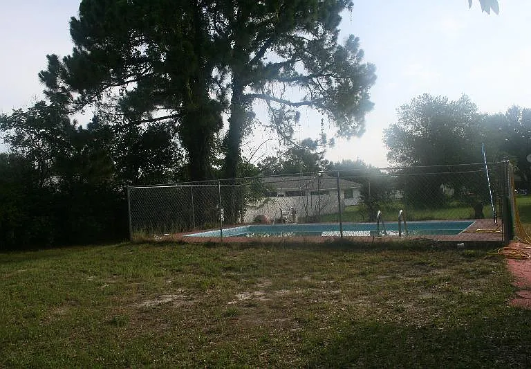 4016 Bianca St — Photo 2