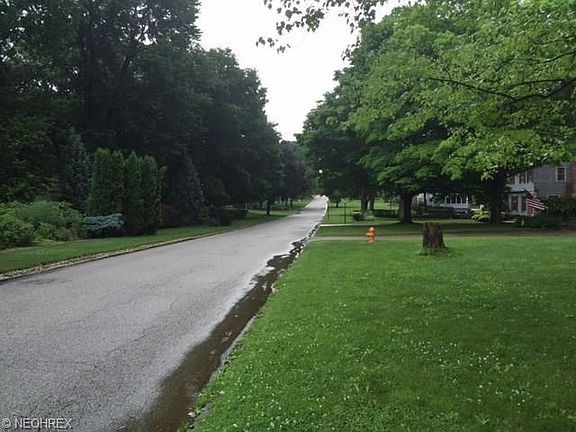 2nd image of 265 S Cadillac Dr