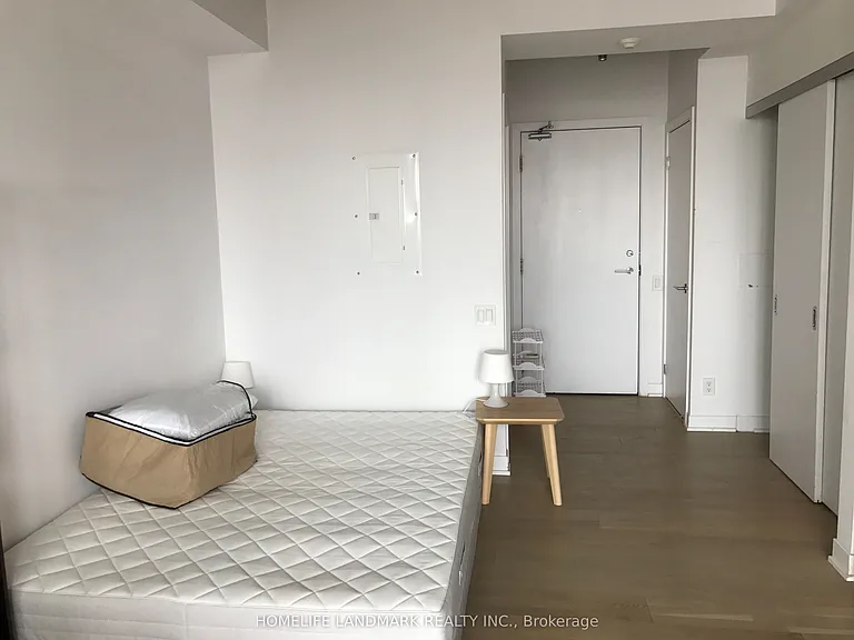 318 King St E #1012 — Photo 3