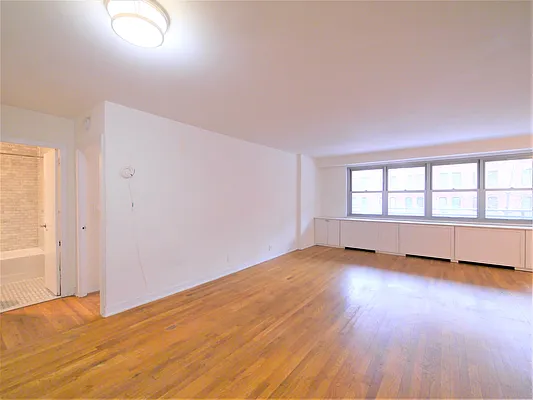 Rented by R New York | media 5