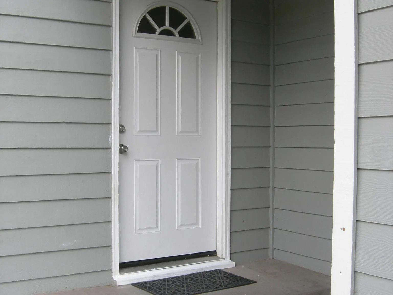 303 Bedrock Dr — Photo 2
