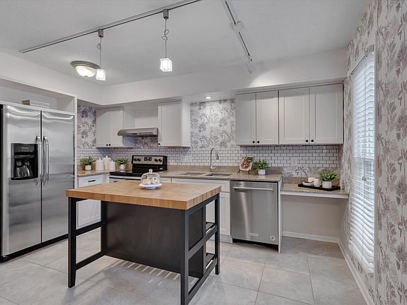 3rd image of 1304 Seaton Rd APT 2