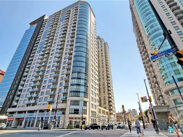 242 Rideau St, Ottawa, ON