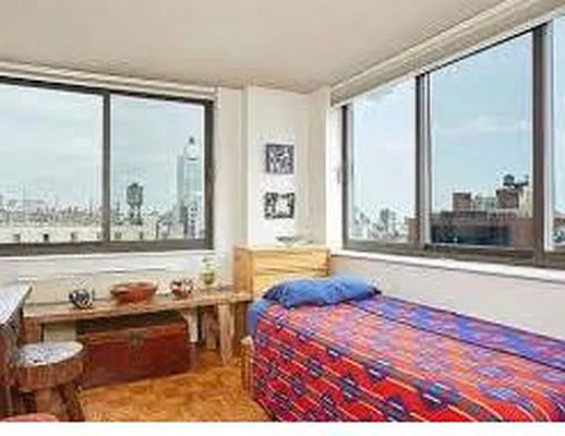 Rented by Downtown Mgt & Realty LLC | media 17