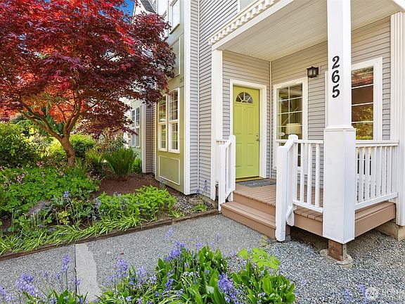 2nd image of 265 NE Birch Street #265