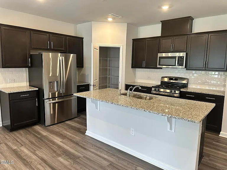 1505 Fruit Tree Ln — Photo 8