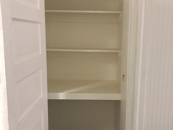 4th image of 600 NE Maiden Ln APT 10