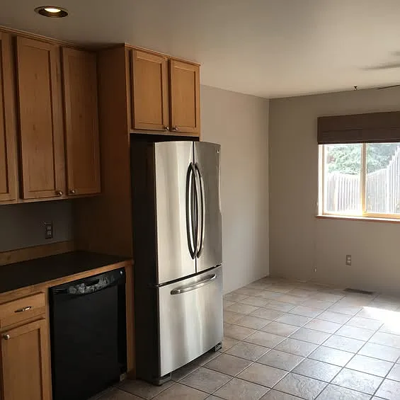 2 bed, 1084 sqft, $2,400 — Photo 3