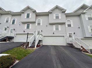 213 Manor View Dr, Manor, PA