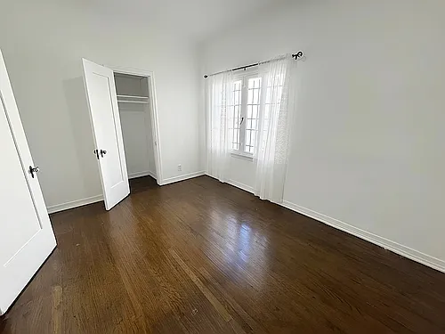 1525 1/2 S Orange Grove Ave — Photo 8