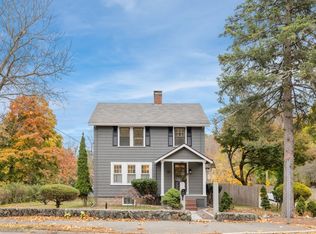65 Grove St, Reading, MA 01867