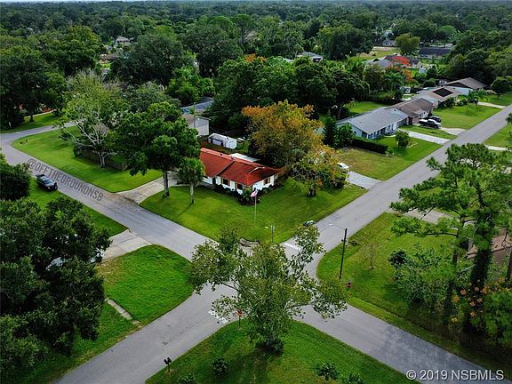 3rd image of 2203 Sabal Palm Dr