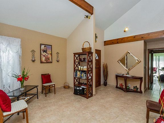 3rd image of 5311 E Huntington Ave