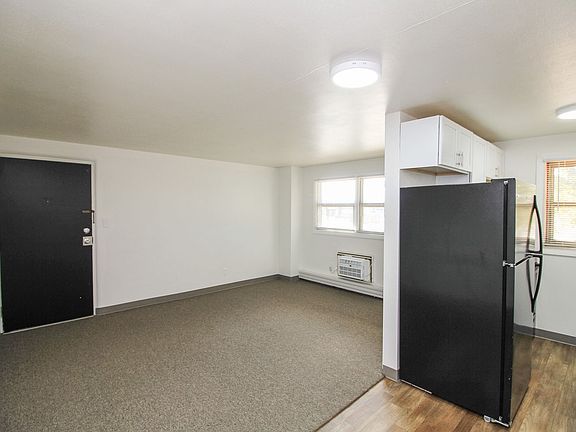 2nd image of 3309 S Jefferson Ave #3313-02