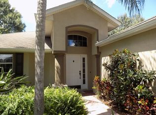 5020 Abaco Dr, Tavares, FL 32778