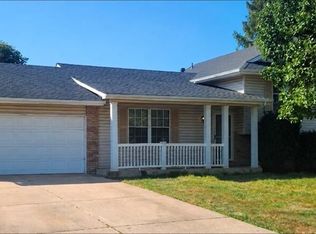 824 Brookwood Bend Trl, Saint Peters, MO 63376