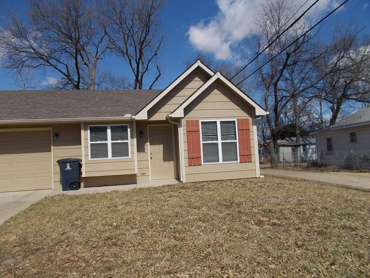 2 bed, 800 sqft, $850 — Photo 1