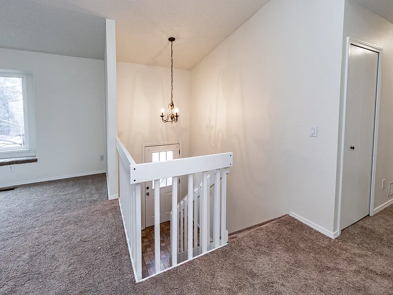 5160 Alton Dr — Photo 15