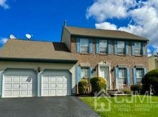 30 Kentisbury Cir, East Brunswick, NJ 08816
