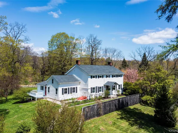 553 Salt Point Turnpike, Poughkeepsie, NY 12601