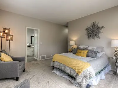 2073 Browning Ave S — Photo 48