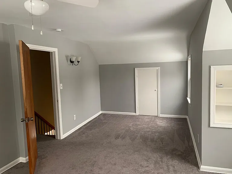 310 W Delaware Ave — Photo 31