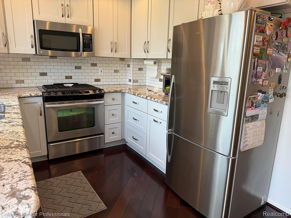 33374 Jefferson Ave, photo 12