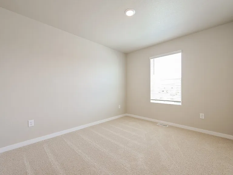 2185 Alyssa St — Photo 14